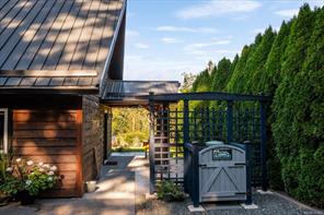 521 Fourneau Way — listing photo 48 of 61