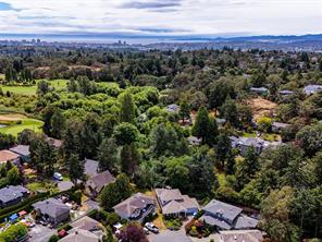 1395 Epsom Close — listing photo 32 of 34