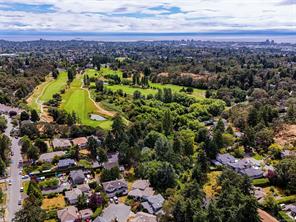1395 Epsom Close — listing photo 33 of 34