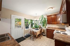 2614 Scott St — listing photo 16 of 46