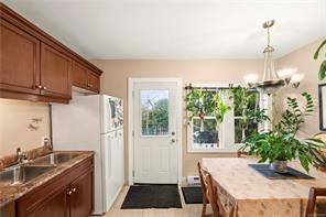 2614 Scott St — listing photo 19 of 46