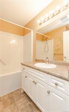 293 Applegreen Ave — listing photo 19 of 39