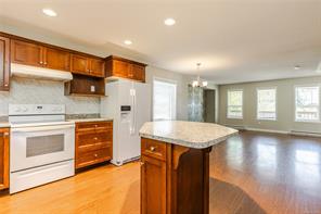 293 Applegreen Ave — listing photo 23 of 39
