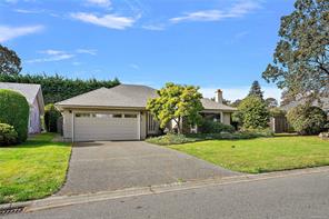 3998 Hopesmore Dr, Saanich
