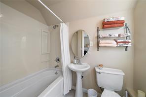 453 Monterey Ave — listing photo 34 of 39