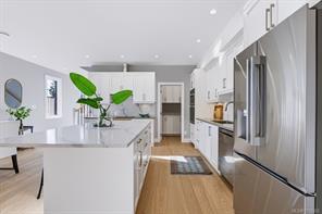 3861 Olympian Way — listing photo 15 of 63