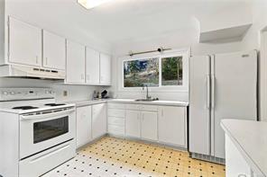 3904 Wilkinson Rd — listing photo 15 of 41