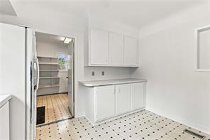 3904 Wilkinson Rd — listing photo 17 of 41
