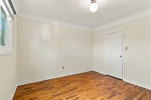 3904 Wilkinson Rd — listing photo 23 of 41