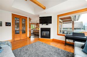 3676 Monterey Dr — listing photo 16 of 57