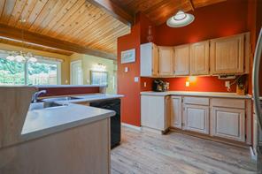 5847 River Rd — listing photo 17 of 34