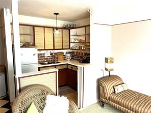 304-904 HILLSIDE Ave — listing photo 13 of 27