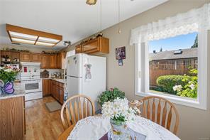 820 Drew Rd — listing photo 15 of 49