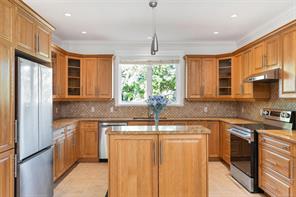 2168 Ferndale Rd — listing photo 18 of 88