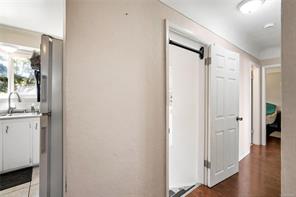 565 Baker St — listing photo 16 of 39