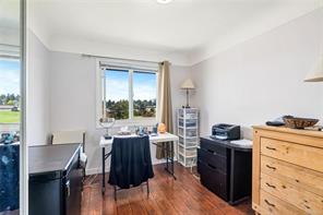 565 Baker St — listing photo 19 of 39