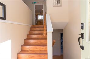 1650 Yeo St — listing photo 18 of 53