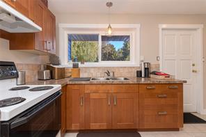 1650 Yeo St — listing photo 30 of 53