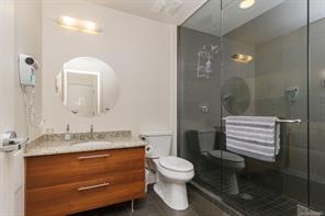 104-68 Songhees Rd — listing photo 37 of 49