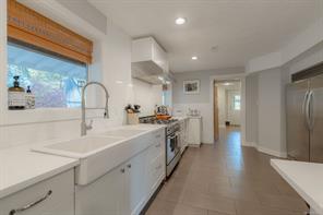 1035 Briarwood Cres — listing photo 16 of 72