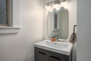 705 Carr Blvd — listing photo 17 of 36