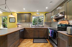 1910 Swartz Bay Rd — listing photo 18 of 41