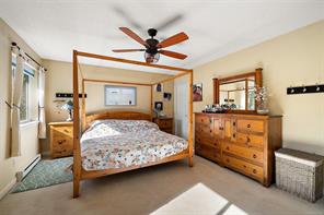 1910 Swartz Bay Rd — listing photo 21 of 41