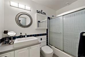 1910 Swartz Bay Rd — listing photo 26 of 41