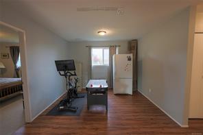 363 Englewood Dr — listing photo 20 of 41