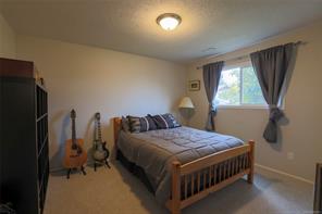 363 Englewood Dr — listing photo 21 of 41
