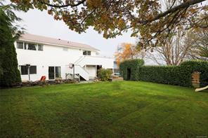 363 Englewood Dr — listing photo 32 of 41