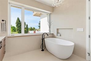 1-3024 Cadboro Bay Rd — listing photo 22 of 39