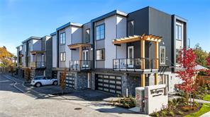 11 2590 Penrhyn St, Saanich