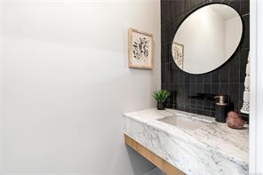 11-2590 Penrhyn St — listing photo 30 of 70