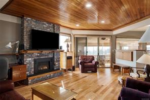11027 Greenpark Dr — listing photo 16 of 60