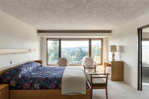 11027 Greenpark Dr — listing photo 20 of 60