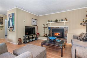 2691 Campbell River Rd — listing photo 16 of 65