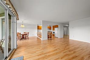104-2970 Cliffe Ave — listing photo 19 of 82