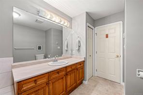 104-2970 Cliffe Ave — listing photo 26 of 82