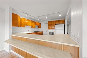 104-2970 Cliffe Ave — listing photo 72 of 82