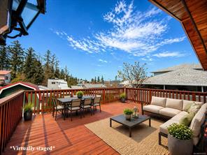 1547 Joan Ave — listing photo 17 of 38