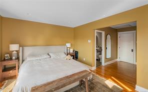 964 Newport Ave — listing photo 21 of 47