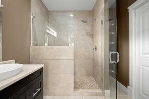 2644 Kendal Ave — listing photo 44 of 98