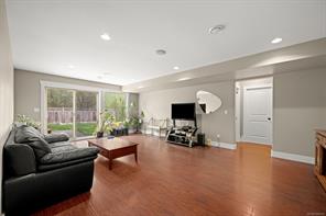 2644 Kendal Ave — listing photo 57 of 98