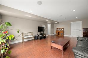 2644 Kendal Ave — listing photo 58 of 98
