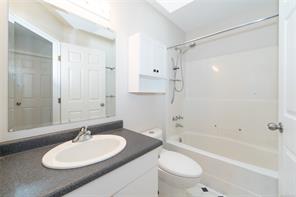5141 Kaitlyns Way — listing photo 23 of 61