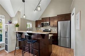 920 Mary St — listing photo 13 of 44