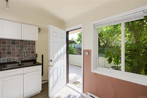 2550 Belmont Ave — listing photo 13 of 67