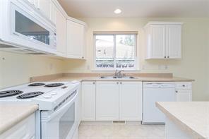87 Bridgewater Lane — listing photo 22 of 58