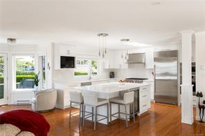 4596 Bonnieview Pl — listing photo 14 of 66